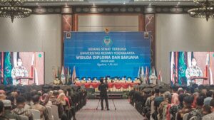 Sidang Senat Terbuka Wisuda Diploma dan Sarjana Universitas Respati 2023 - Harga Sewa Lighting - Harga Sewa Lighting Murah